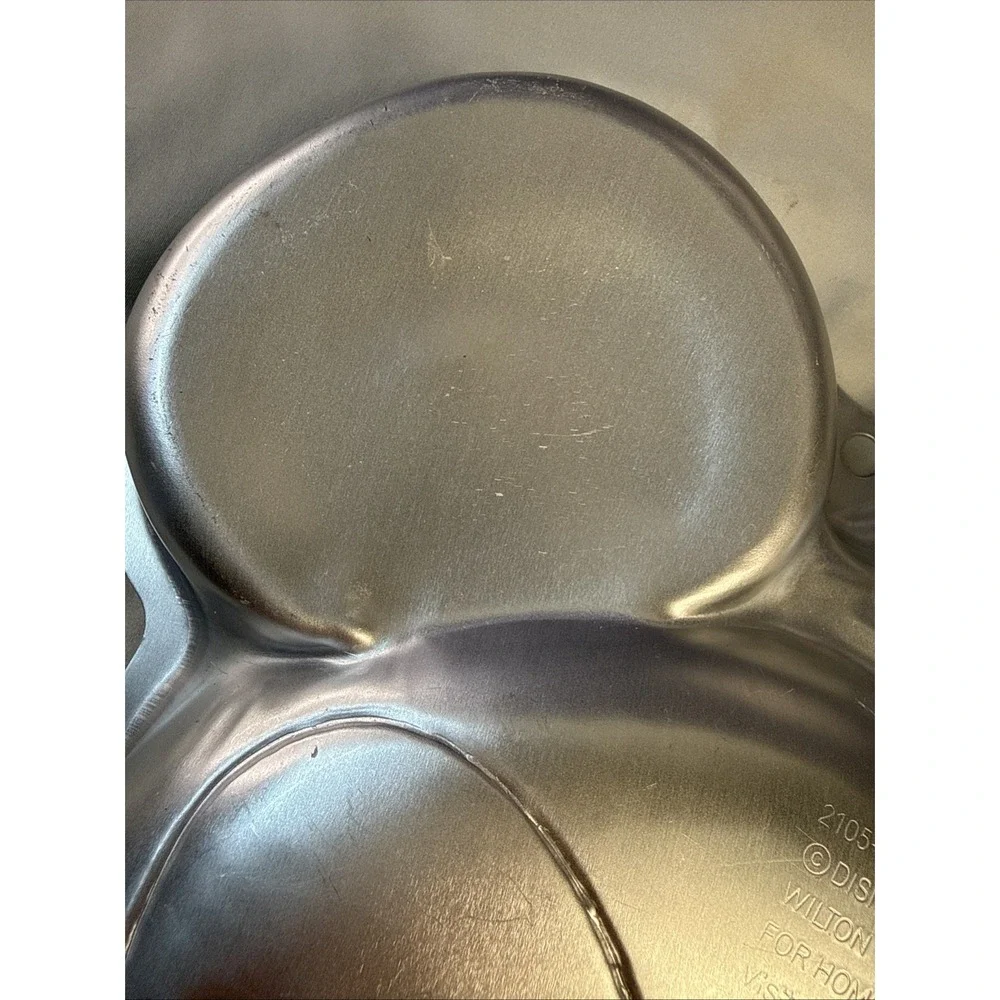 Wilton Mickey Mouse Head Cake Pan Disney Clubhouse 2105-7070 with Instructions